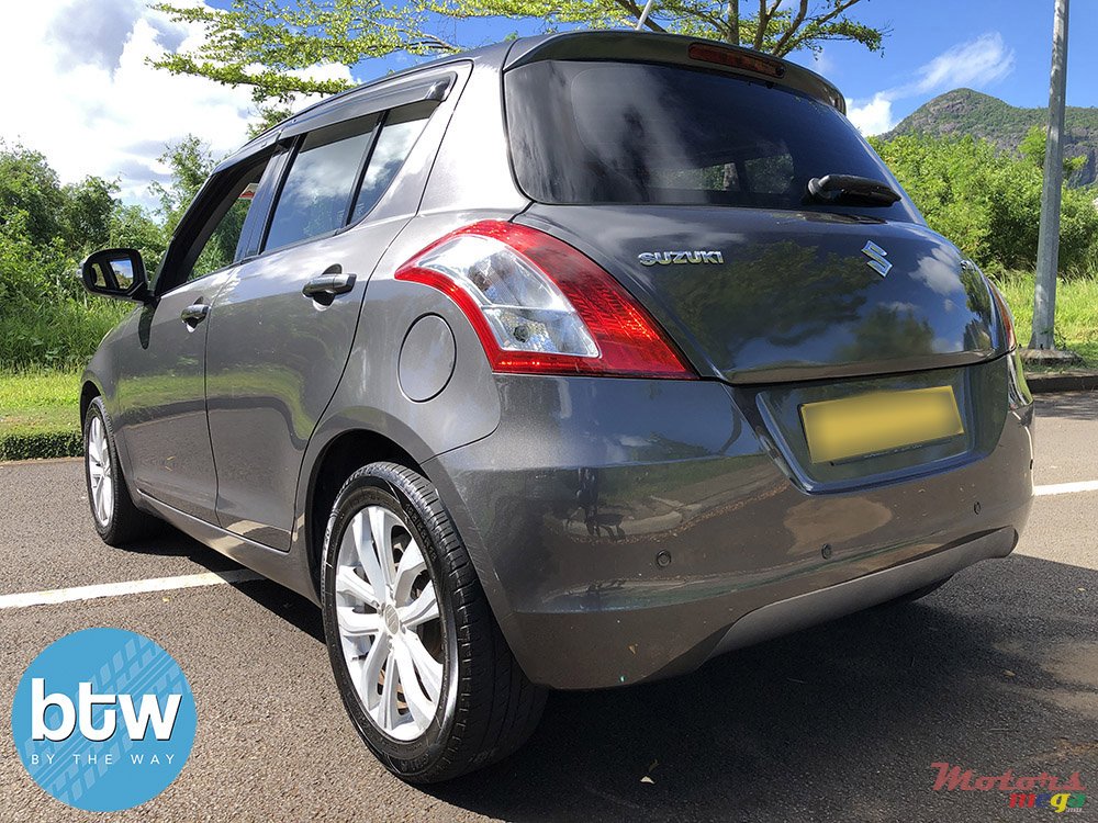 2016' Suzuki Swift (Japan) photo #3