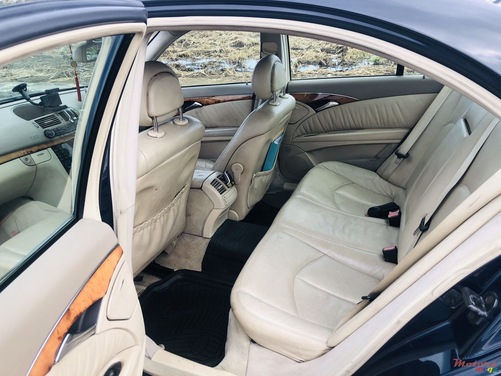 2004' Mercedes-Benz E-Class photo #7