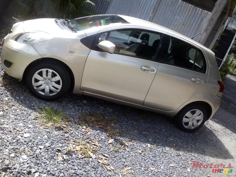 2010' Toyota Yaris photo #1