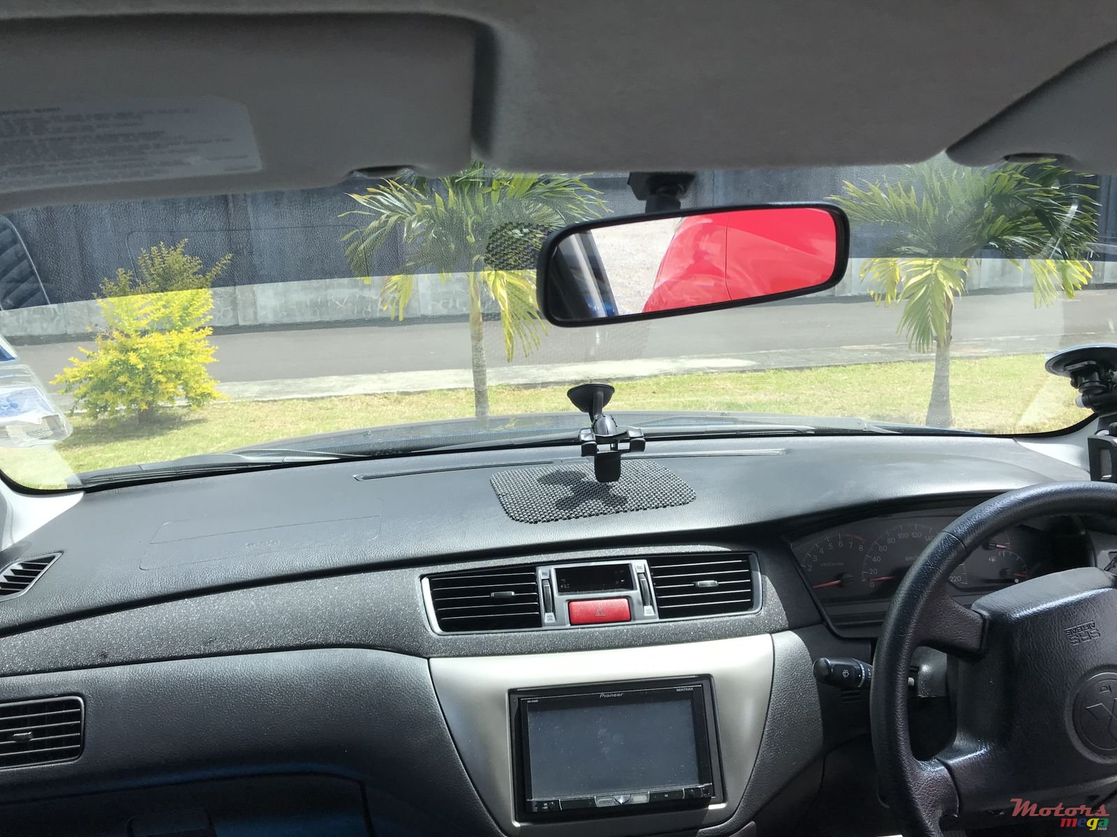 2005' Mitsubishi Lancer photo #1