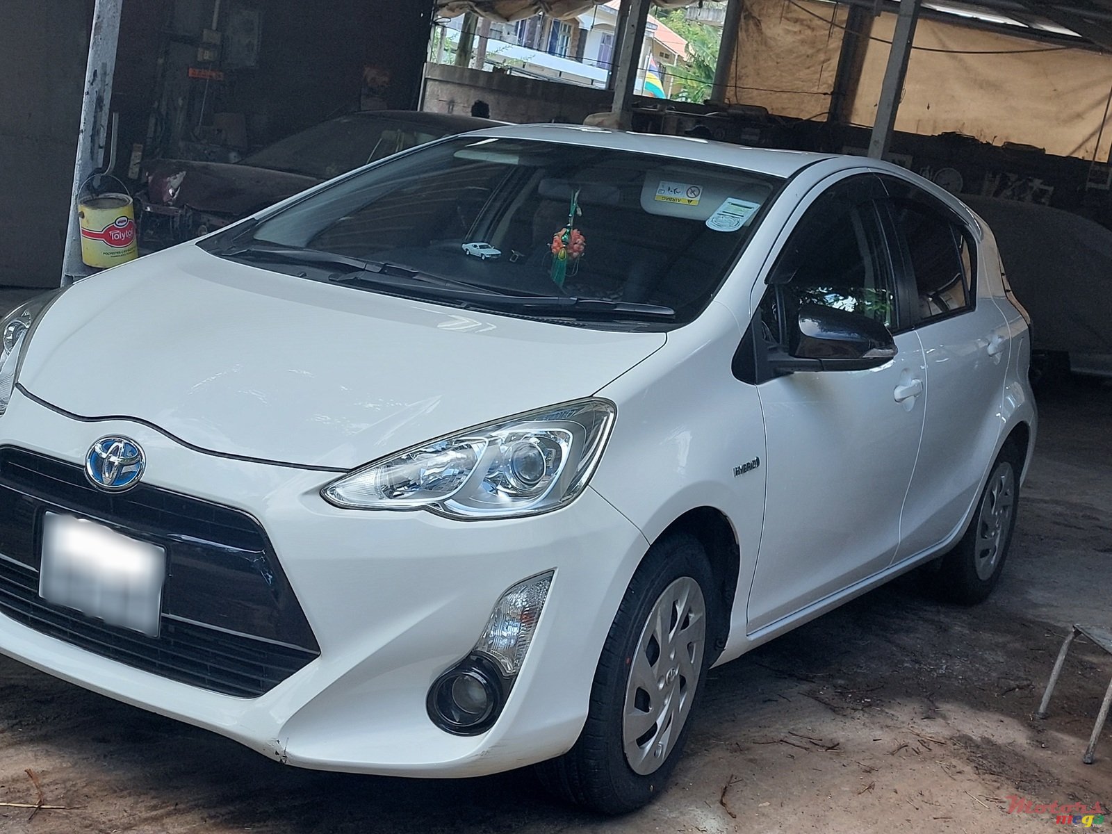 2017' Toyota Aqua Origin photo #1