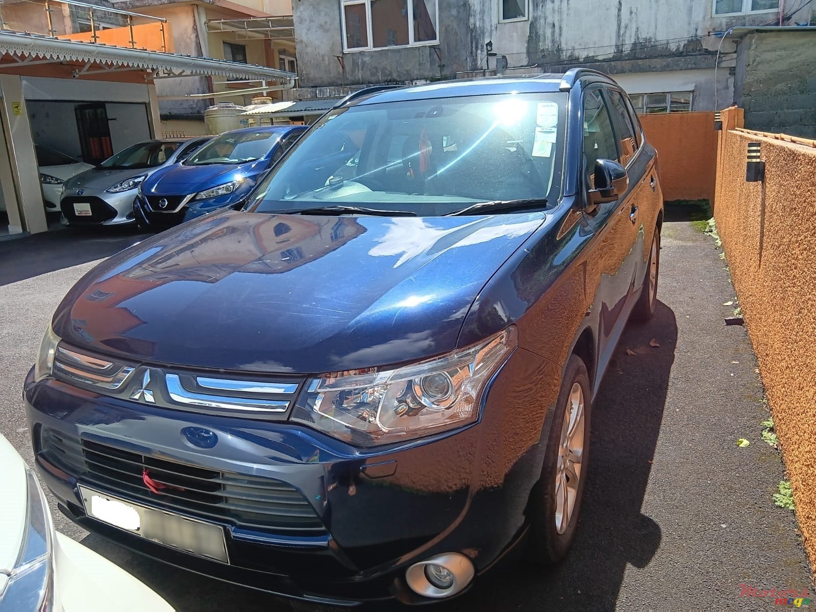 2014' Mitsubishi Outlander photo #1