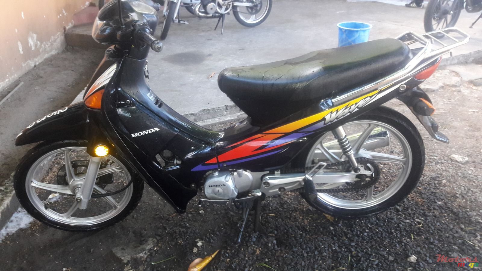 2010' Honda nil photo #1