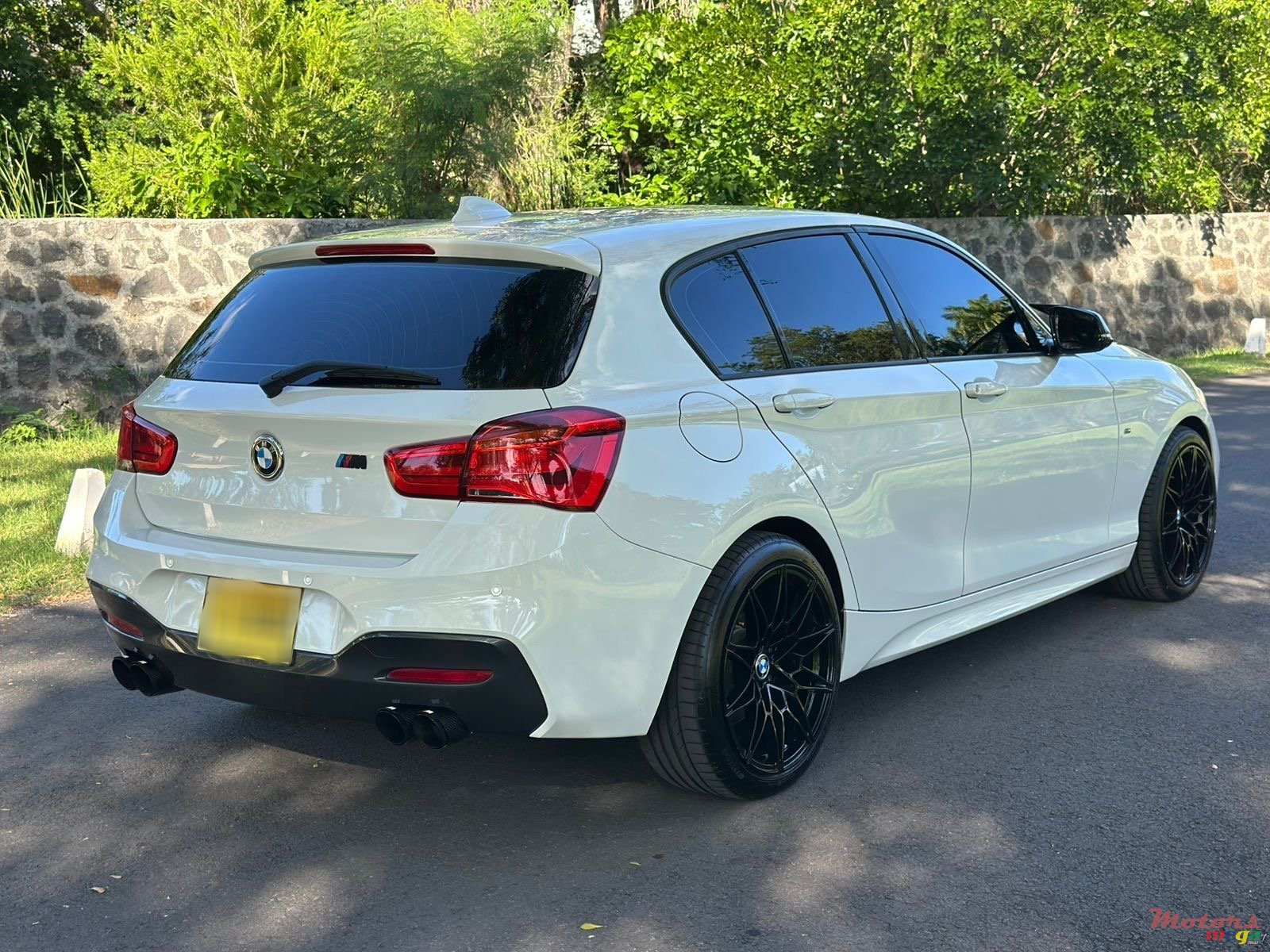 2015' BMW 118 photo #3