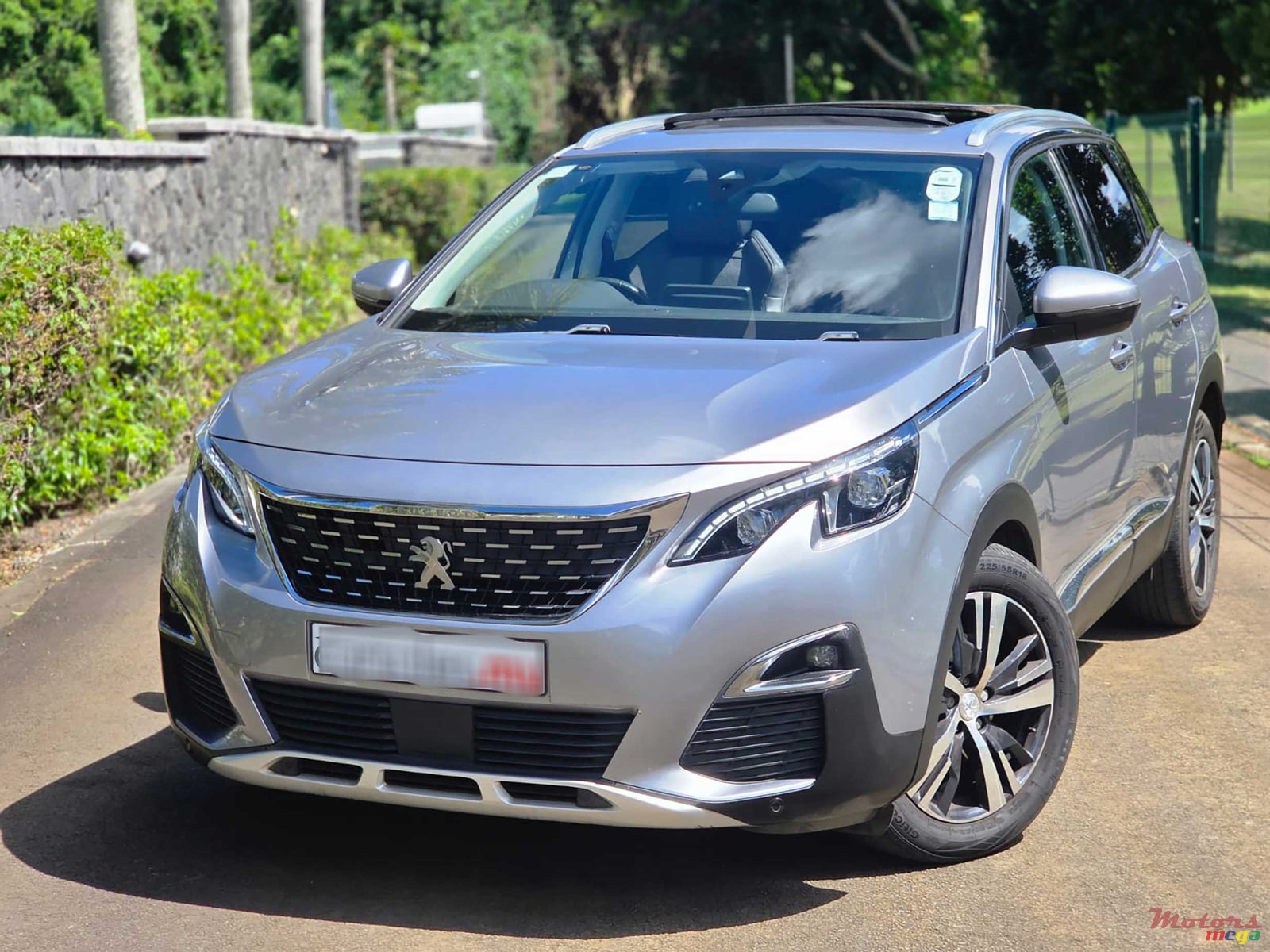 2019' Peugeot 3008 Allure Plus photo #1