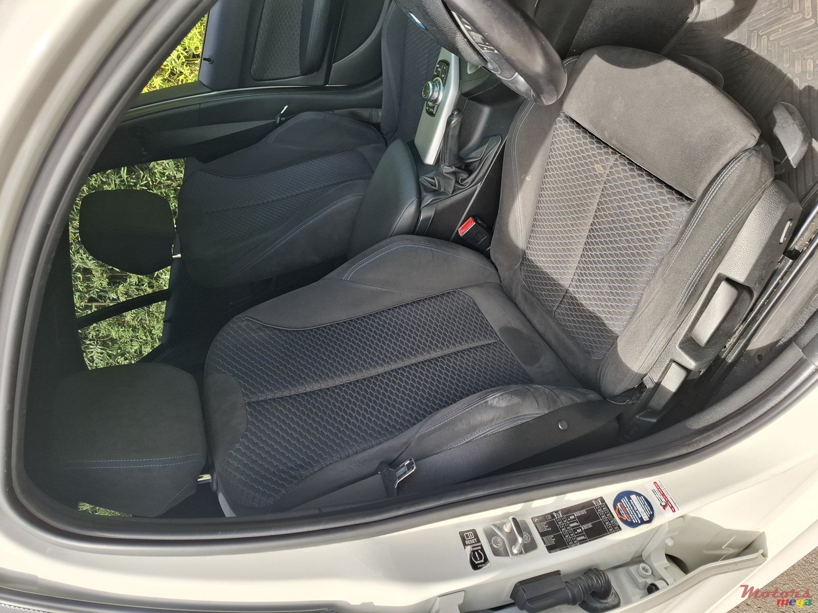 2013' BMW 1 Series M photo #4