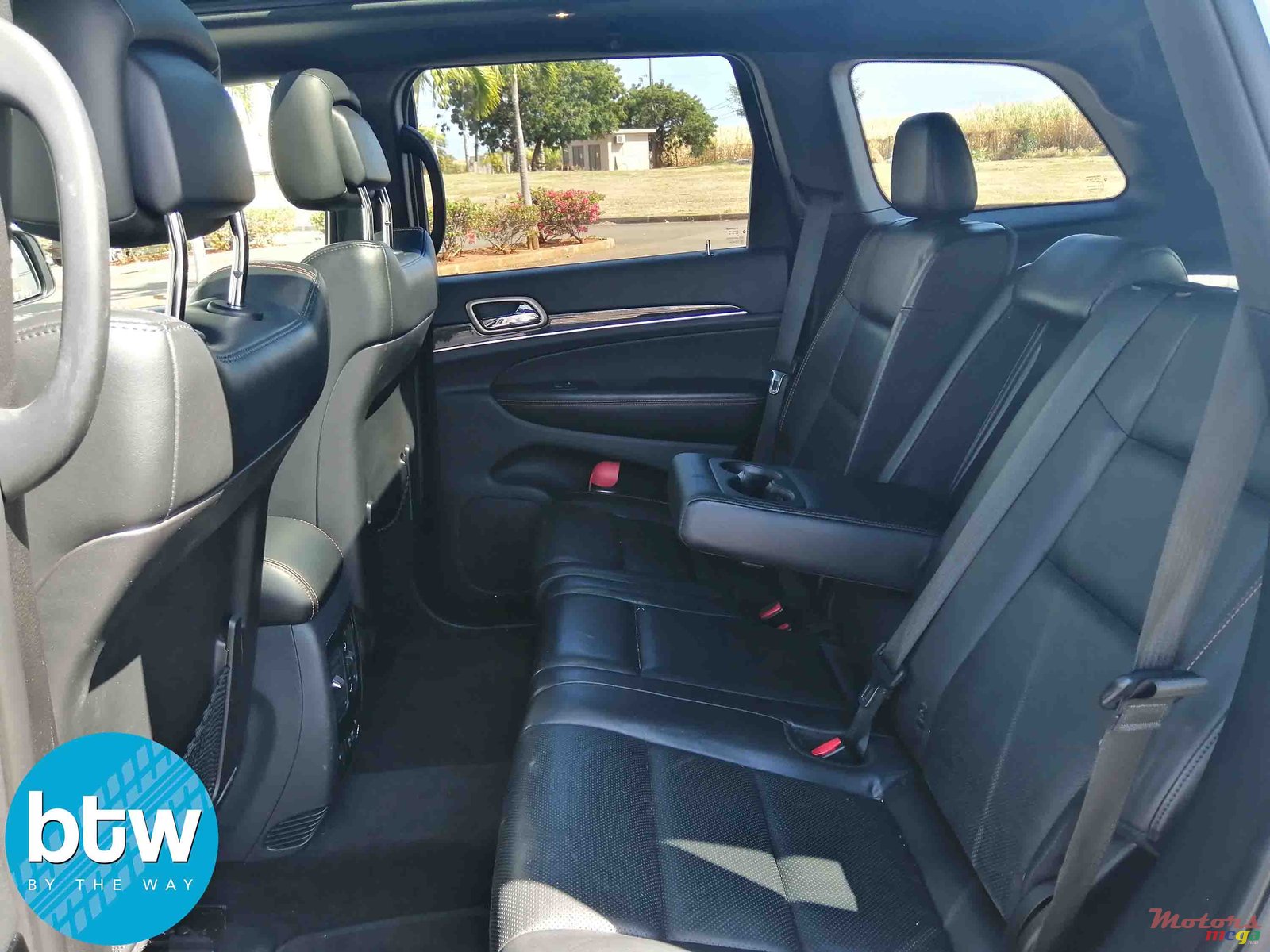 2018' Jeep Grand Cherokee photo #4