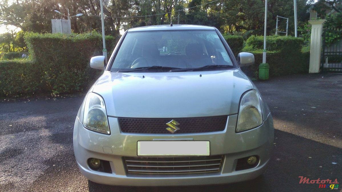 2007' Suzuki Swift photo #2