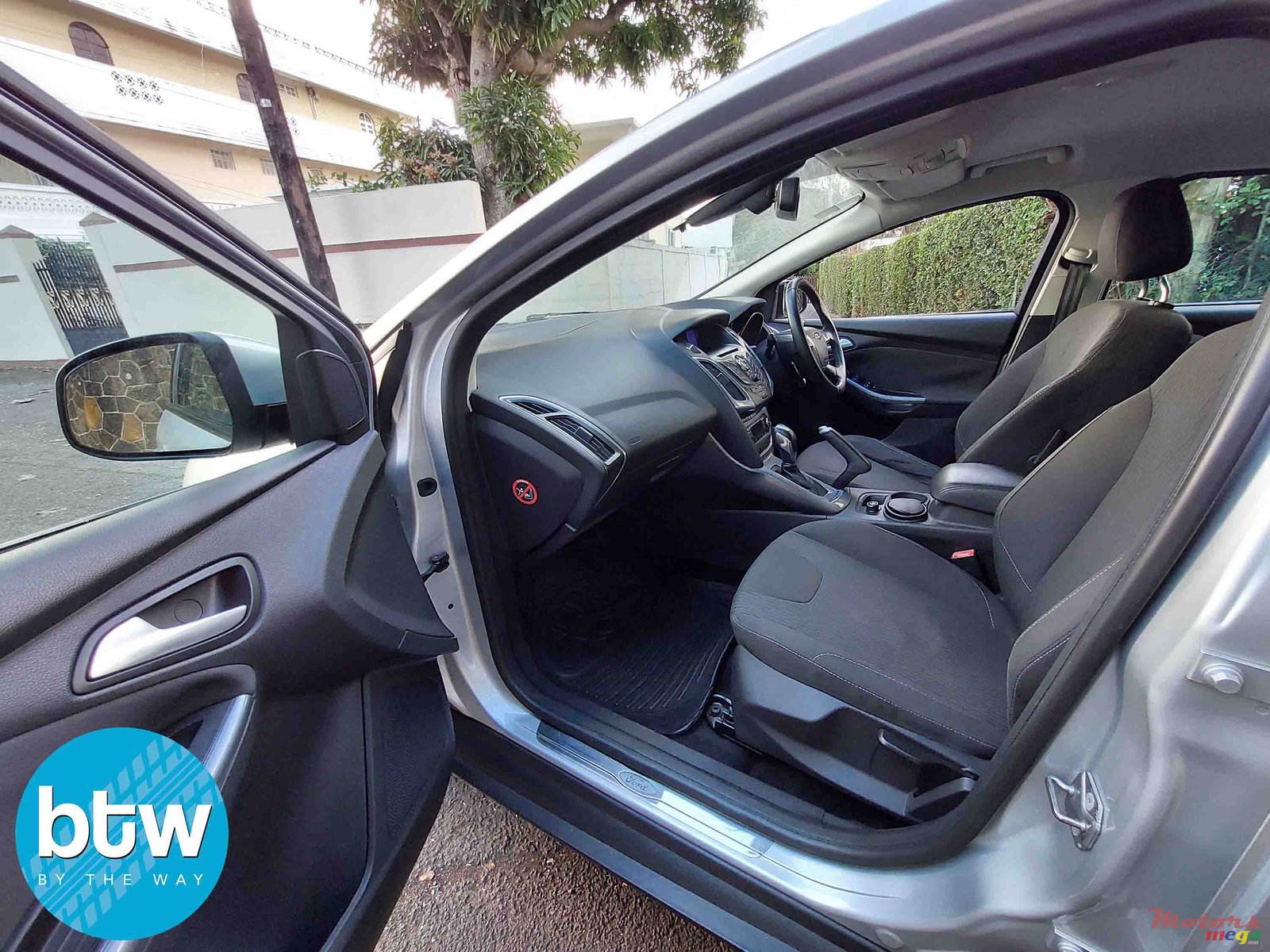 2014' Ford Focus photo #4