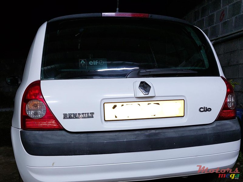 2004' Renault Clio Mk2 photo #3