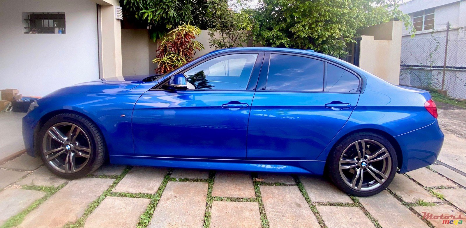 2018' BMW 318 photo #5