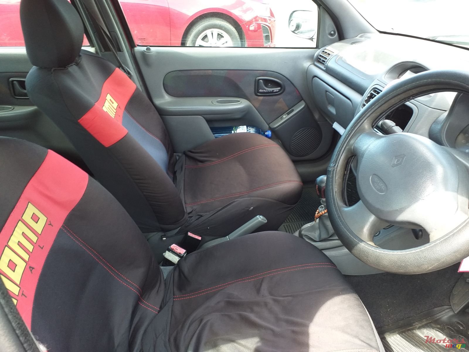 1998' Renault Clio photo #2