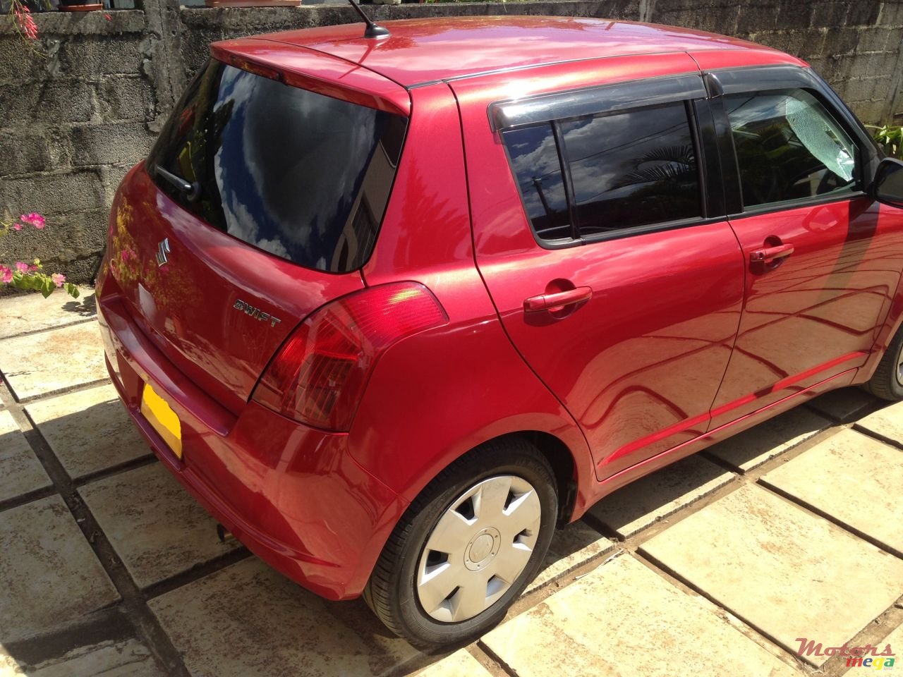 2006' Suzuki Swift photo #2