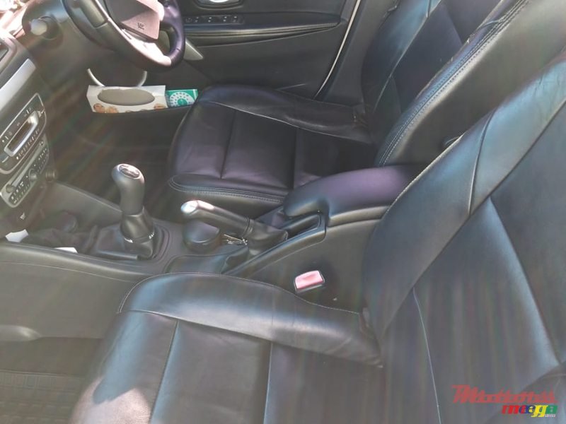 2013' Renault Fluence photo #3