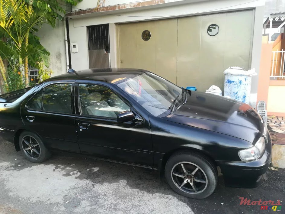 1996' Nissan Sunny photo #1