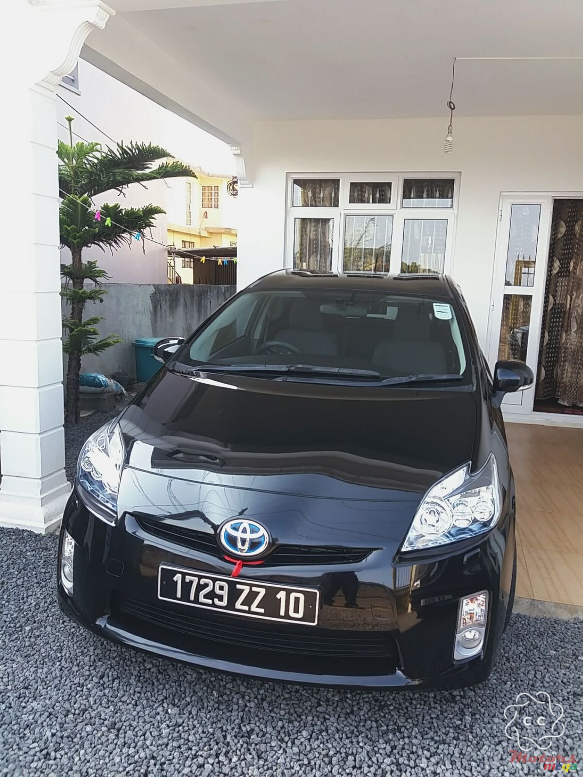 2010' Toyota Prius photo #1