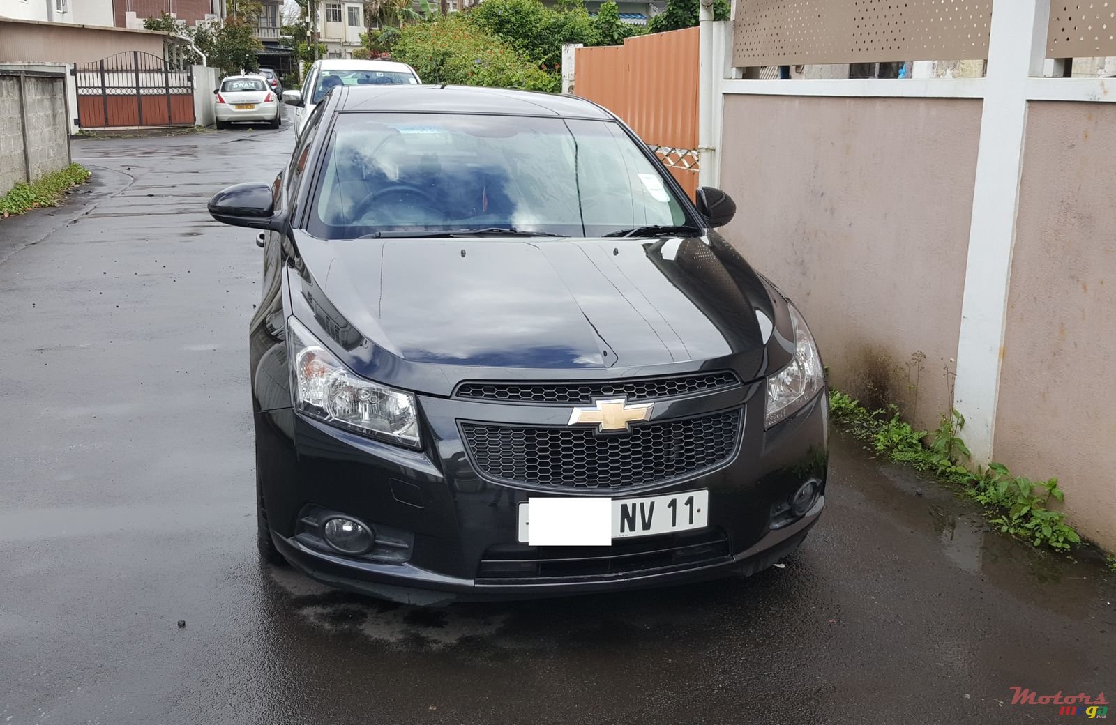 2011' Chevrolet cruze photo #2