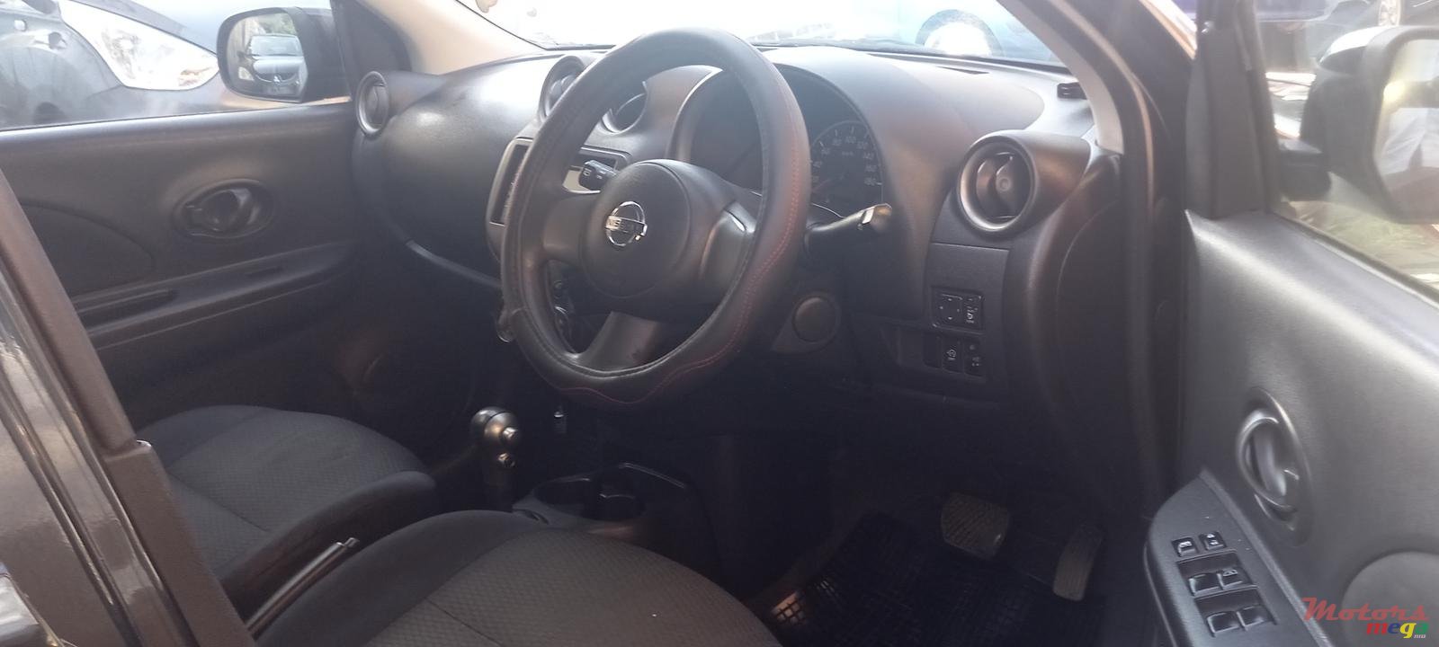 2011' Nissan March photo #5