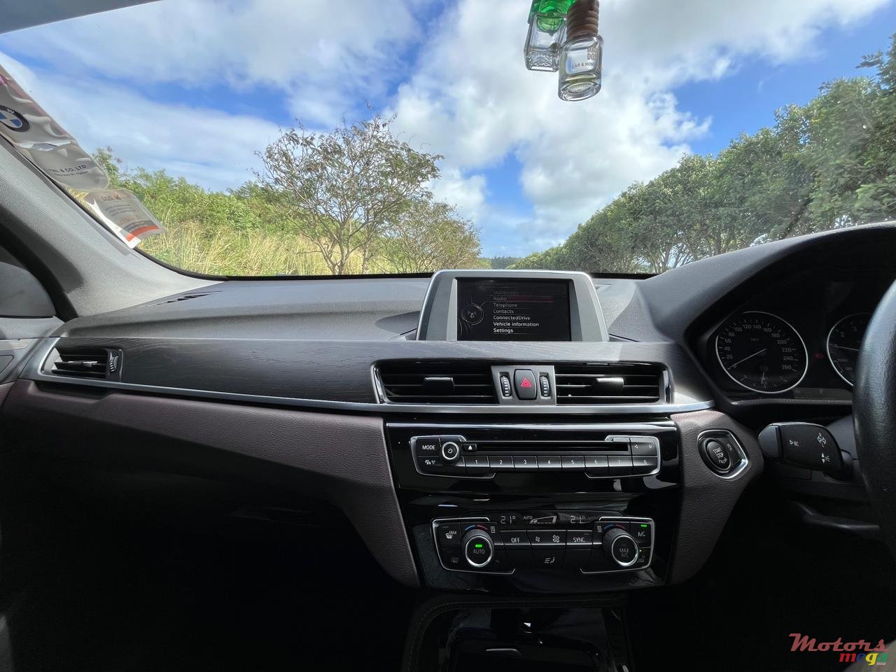 2016' BMW X1 photo #6