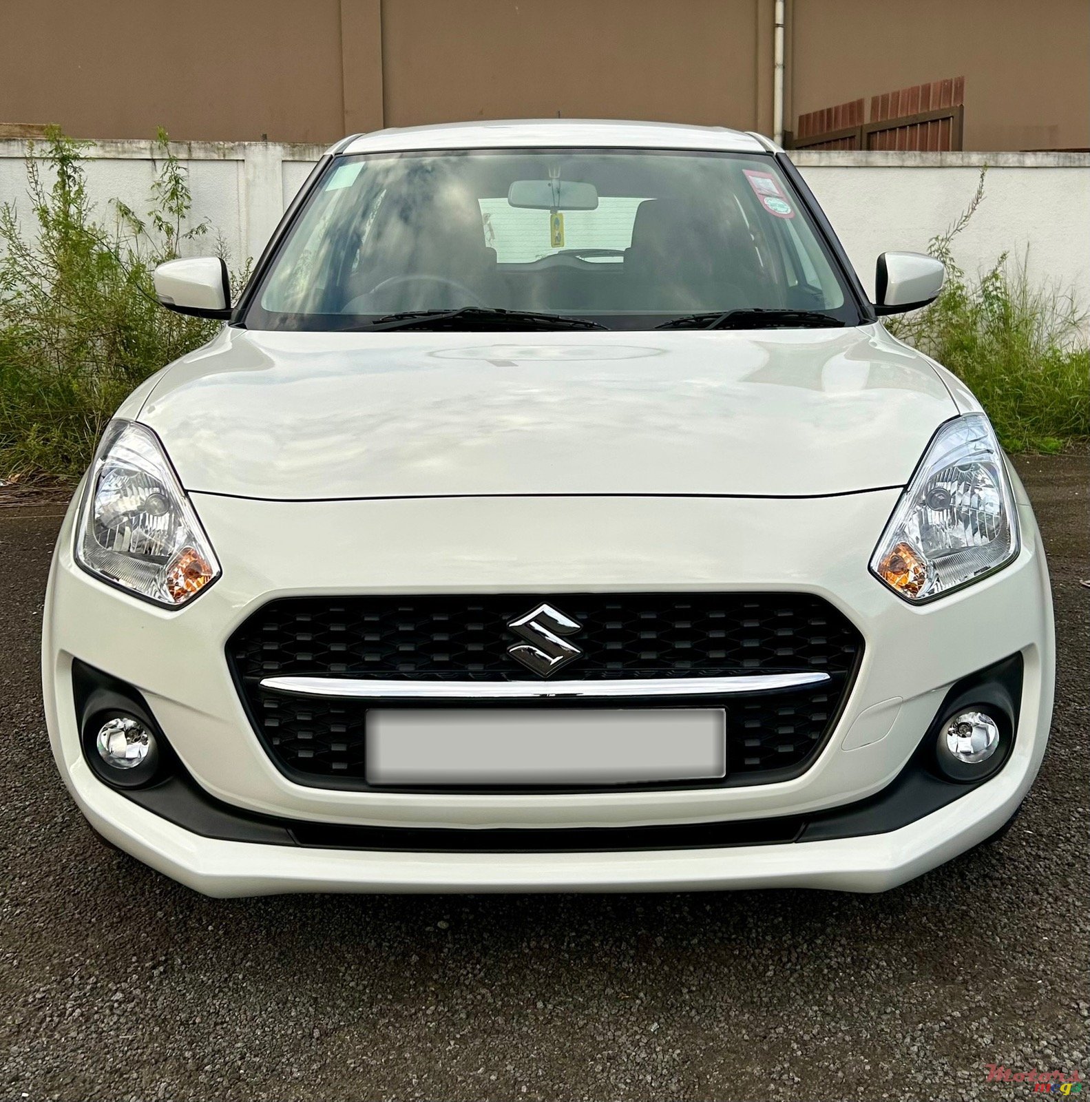 2021' Suzuki Swift GLX SLDA photo #2
