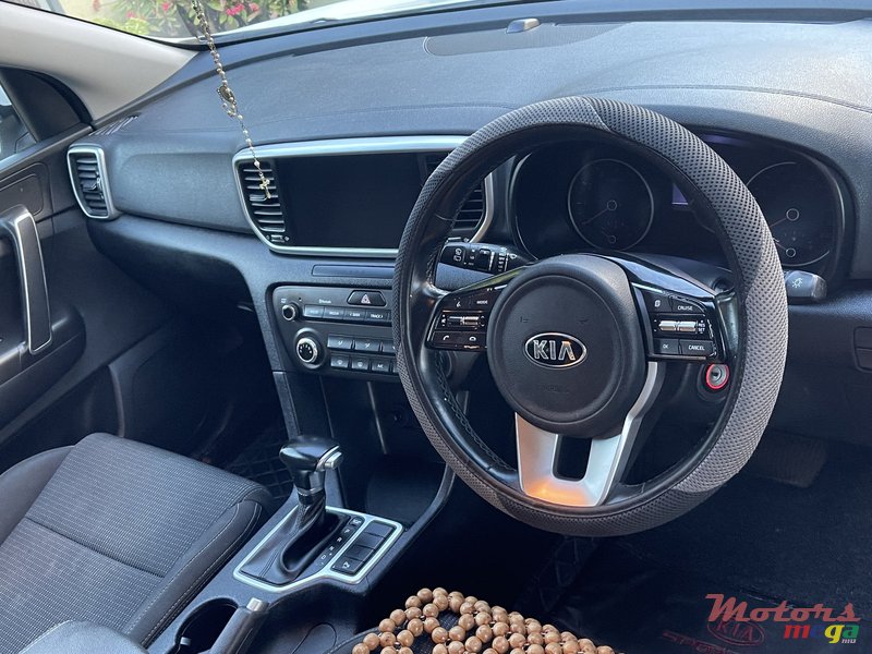 2021' Kia Sportage photo #4