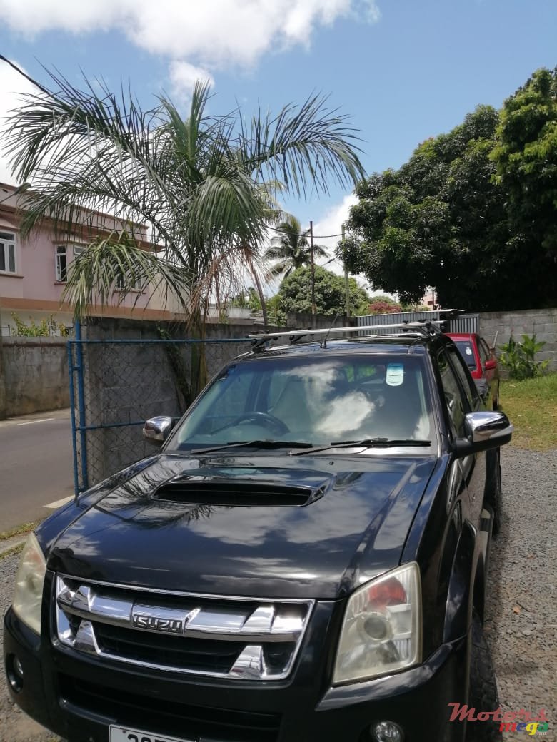 2012' Isuzu KB Series 300 photo #1