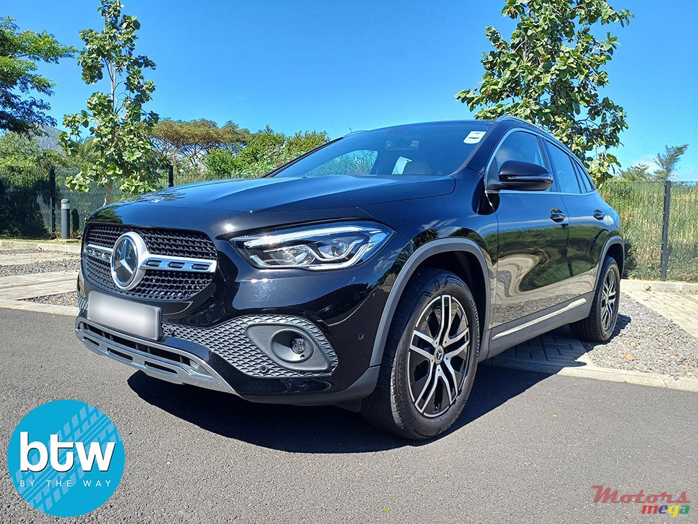 2022' Mercedes-Benz GLA 180 Progressive Plus photo #2