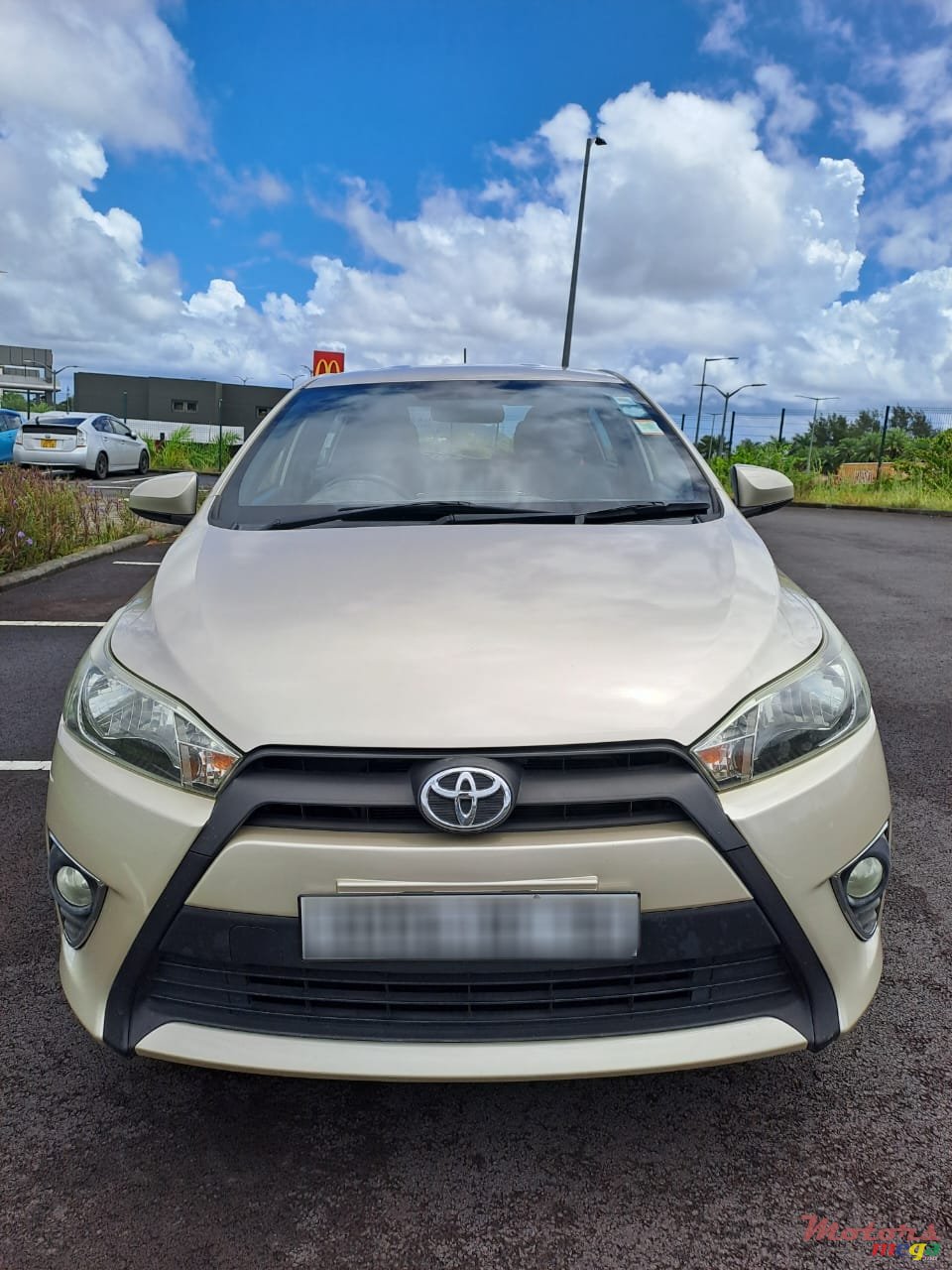 2016' Toyota Yaris photo #1
