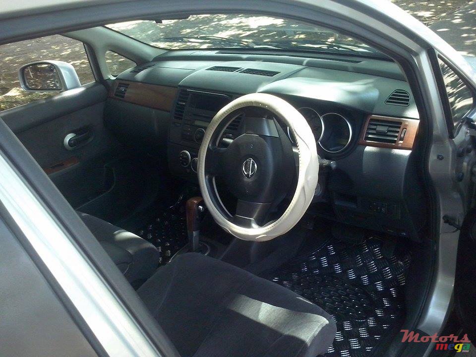 2005' Nissan Tiida jant cosmic photo #2