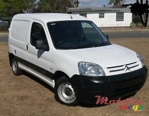 2010' Citroen Berlingo photo #1