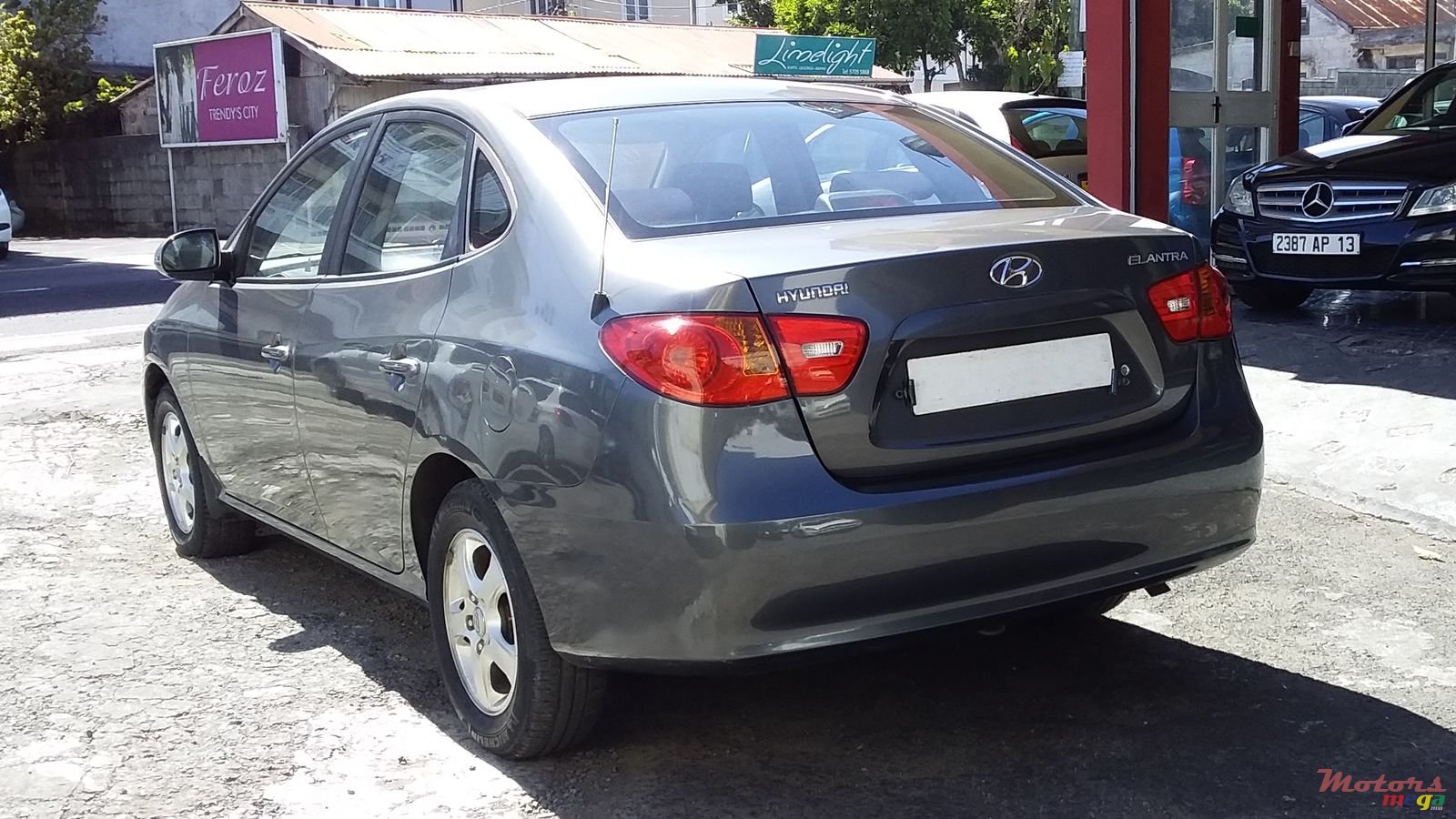 2009' Hyundai Elantra photo #4