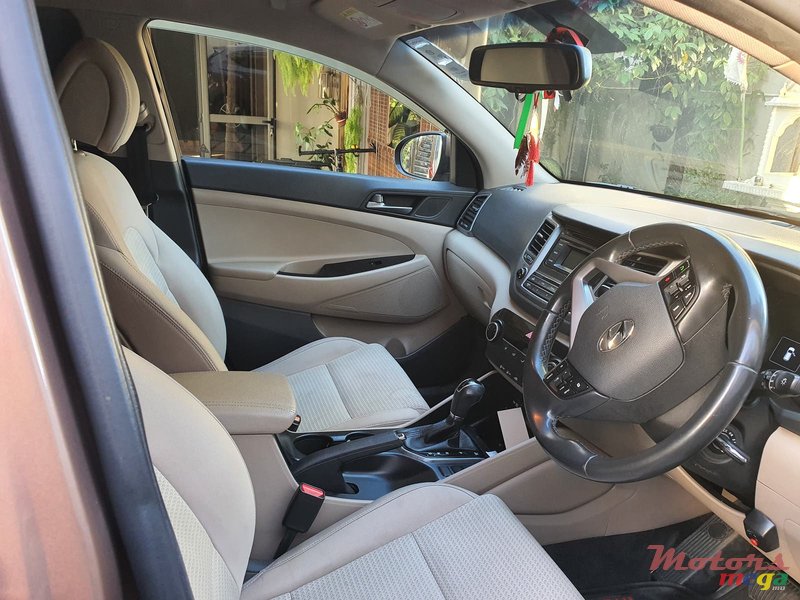 2017' Hyundai Tucson photo #5