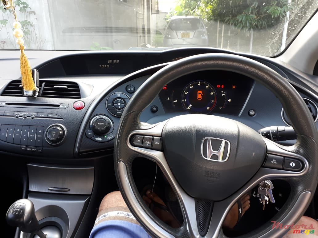 2010' Honda Civic photo #3