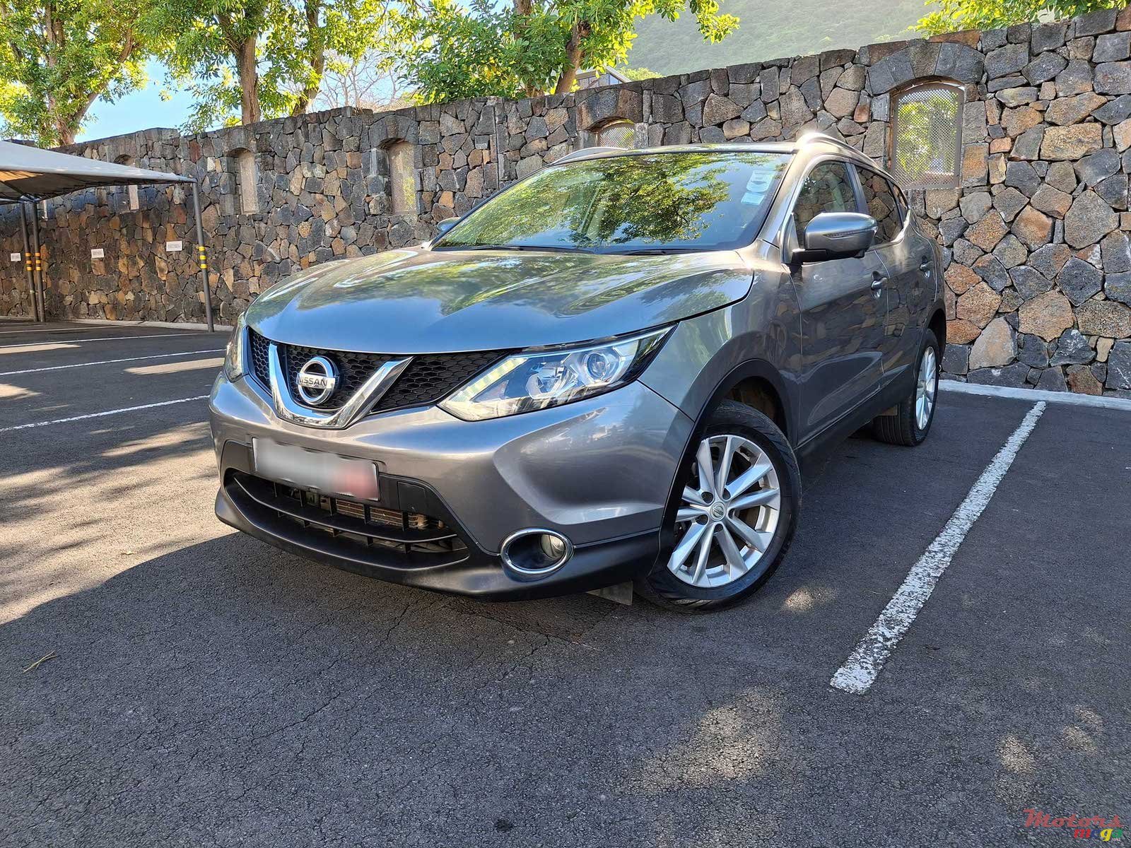 2015' Nissan Qashqai 1.6 Tekna photo #1
