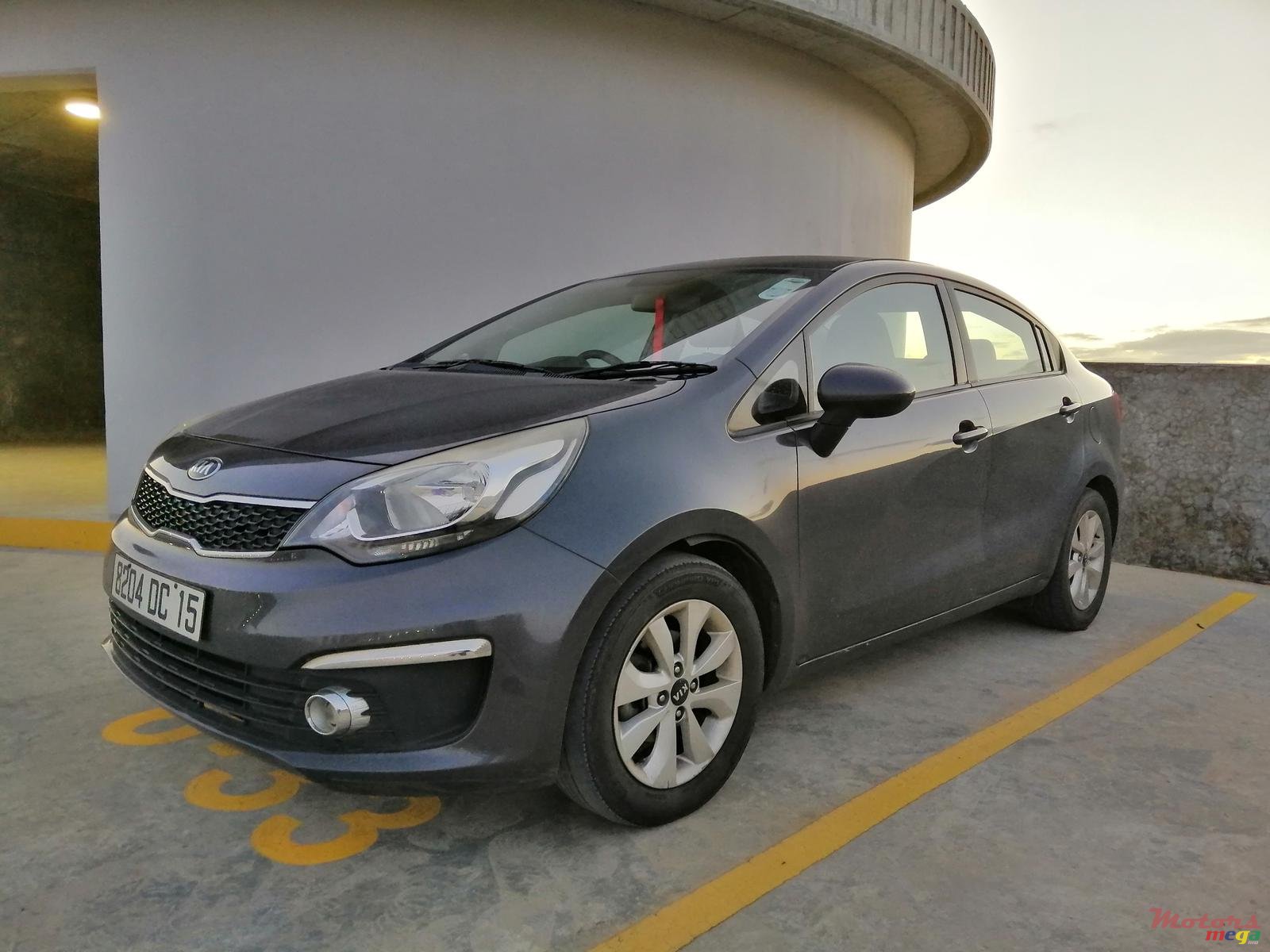 2015' Kia Rio photo #2