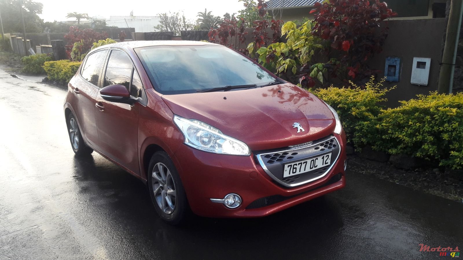 2012' Peugeot 208 Active photo #1