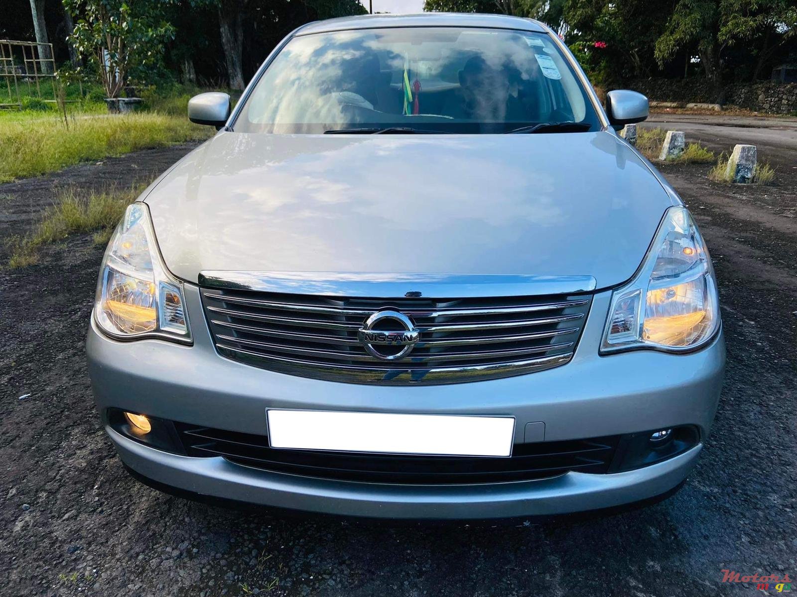 2008' Nissan Bluebird Slyphy photo #3