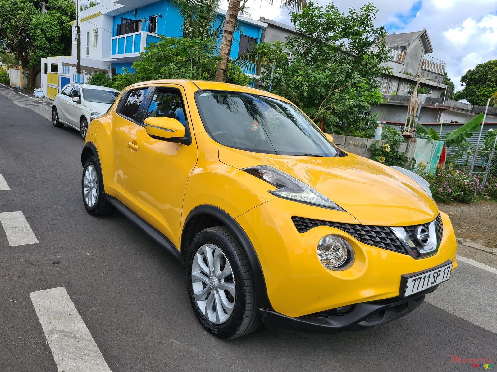 2017' Nissan Juke Turbo 1.2 manual photo #2