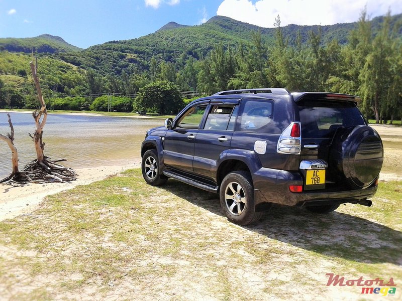 2003' Toyota LANDCRUISER GX PRADO FJ120 photo #2