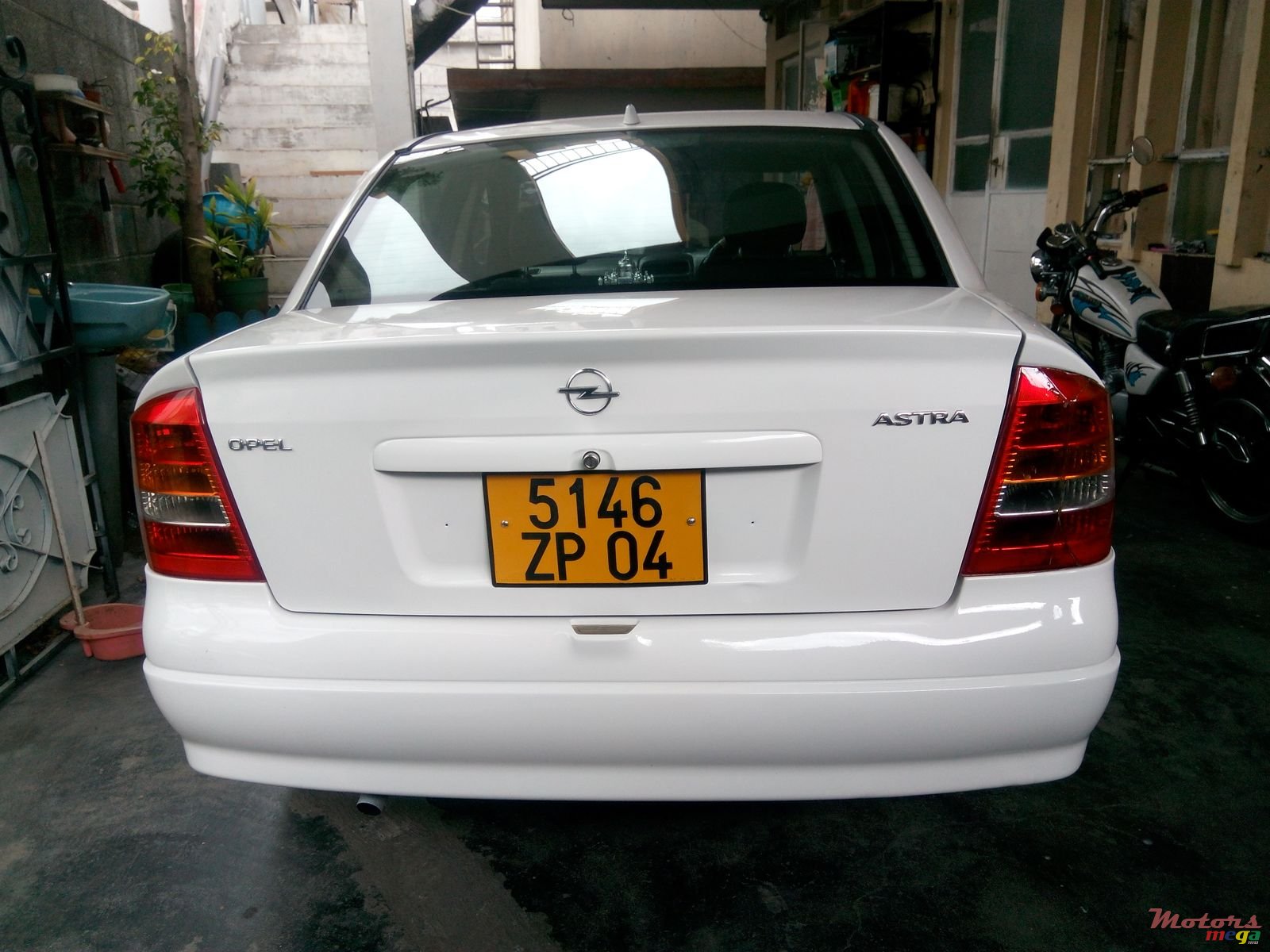 2004' Opel Astra G photo #1