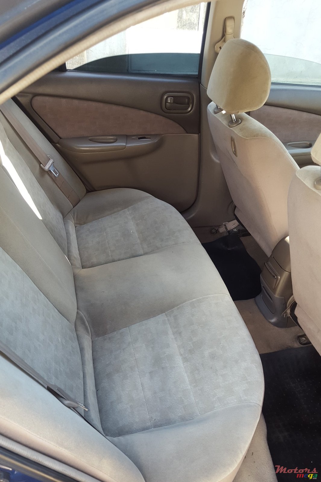 2000' Nissan B15 FULL OPTION photo #3