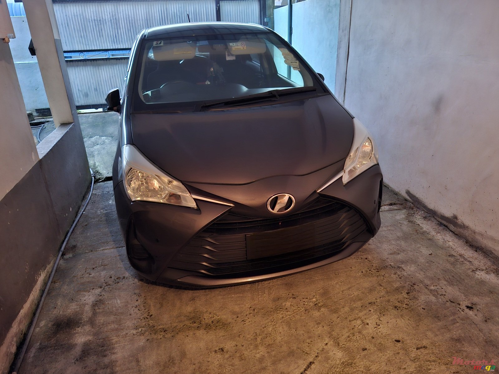 2017' Toyota Vitz None photo #1