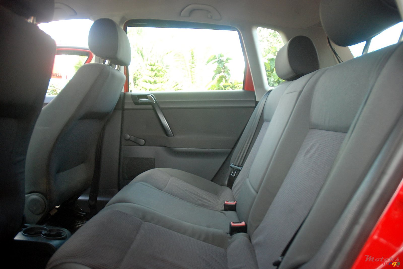 2005' Volkswagen photo #4