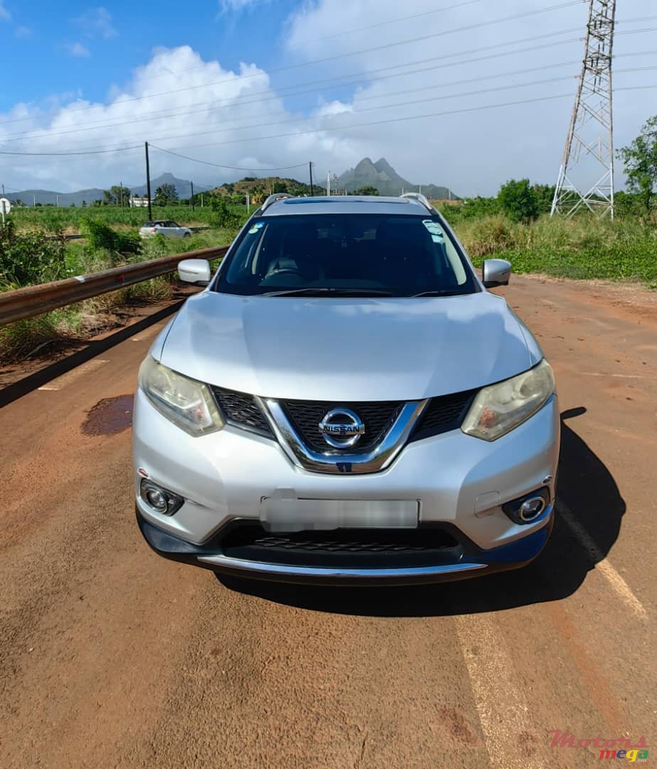 2015' Nissan X-Trail photo #4