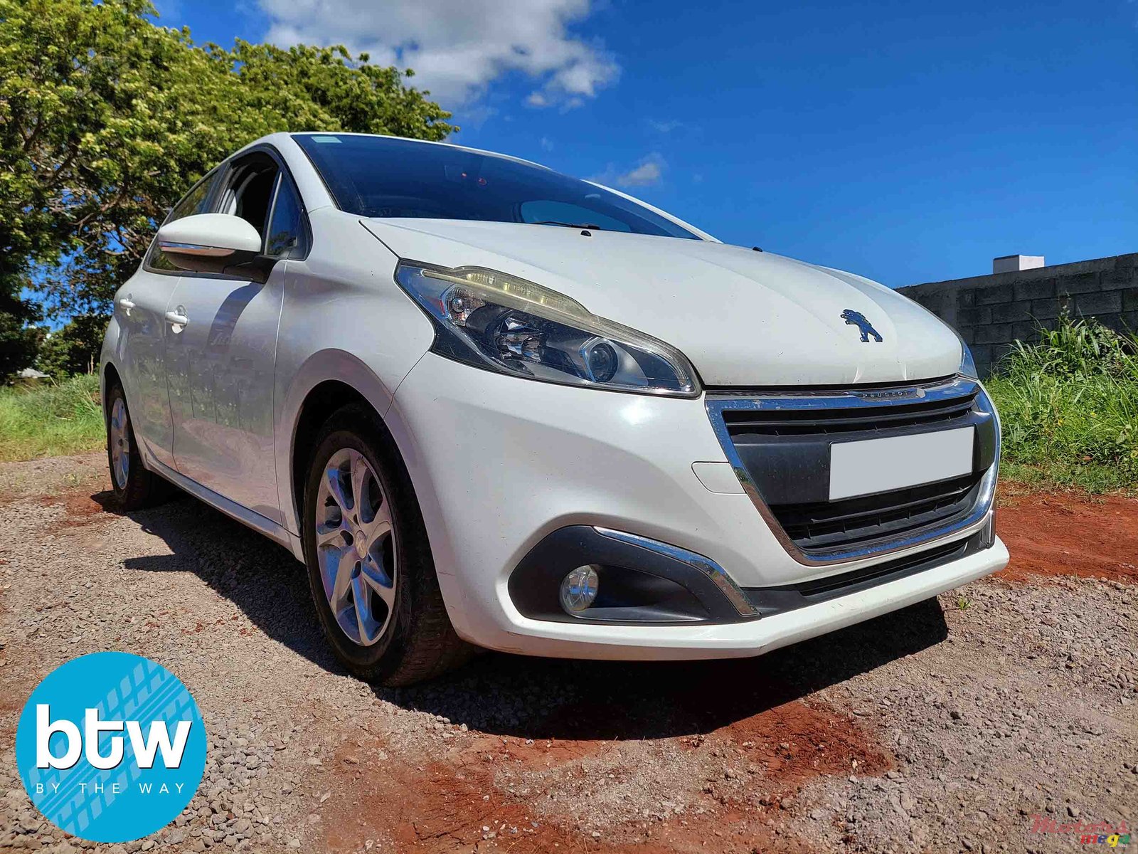 2016' Peugeot 208 photo #1