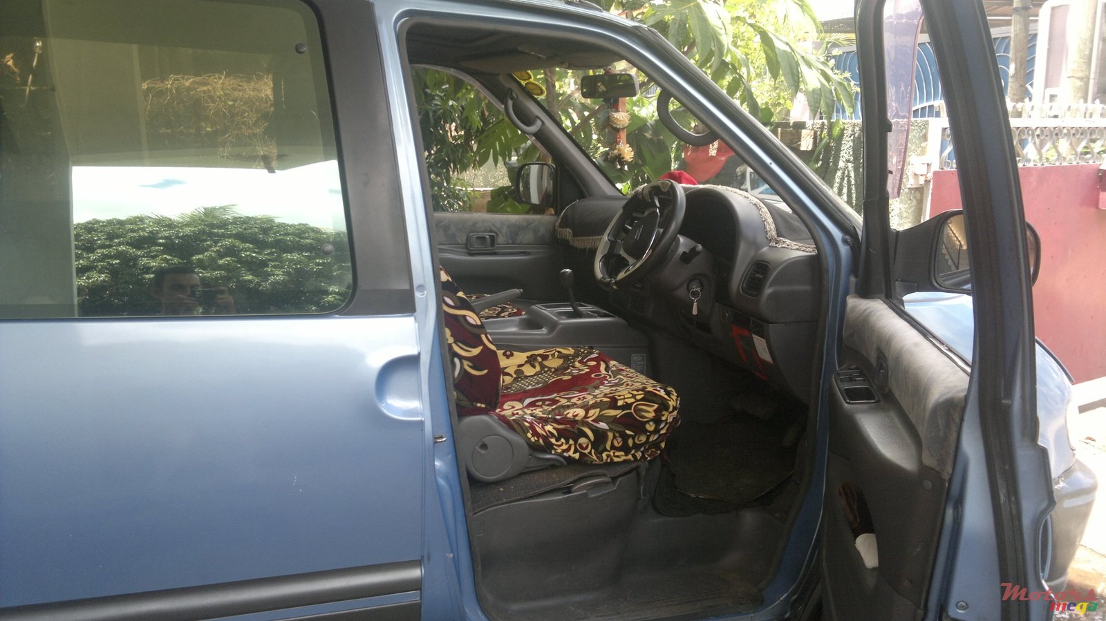 1998' Nissan Serena photo #3