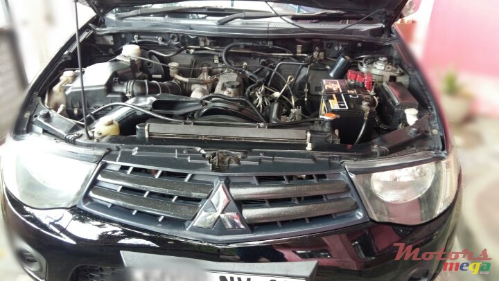 2010' Mitsubishi L 200 photo #5
