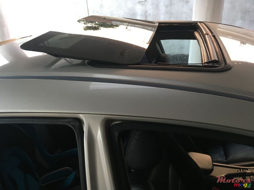 2010' Honda Civic Si photo #5