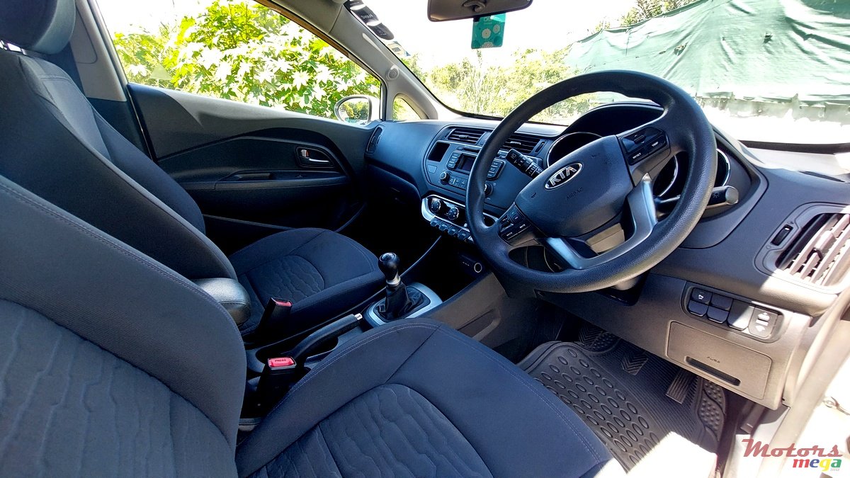 2013' Kia Rio None photo #3