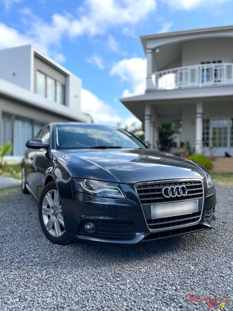 2011' Audi A4 photo #1